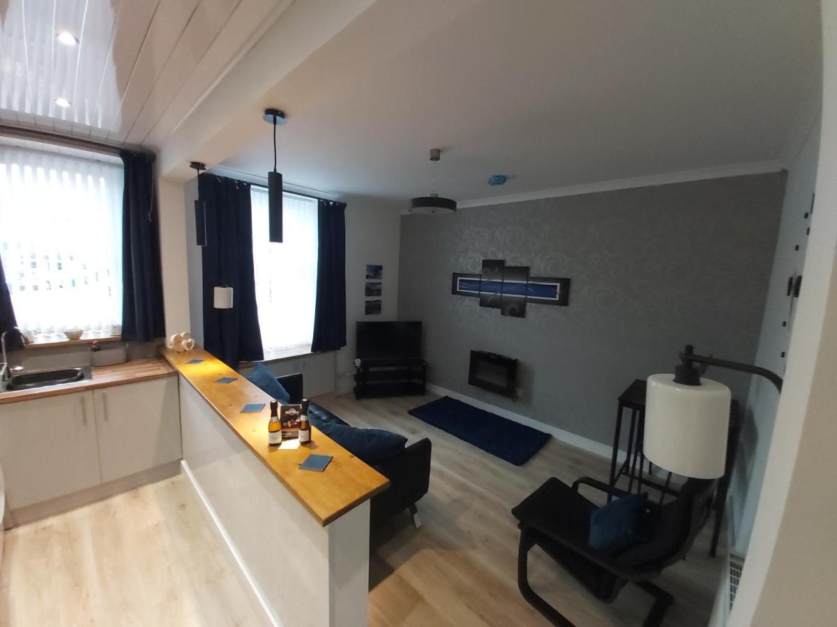 One Bedroom Flat, Very Close To Town Center. Oban Buitenkant foto