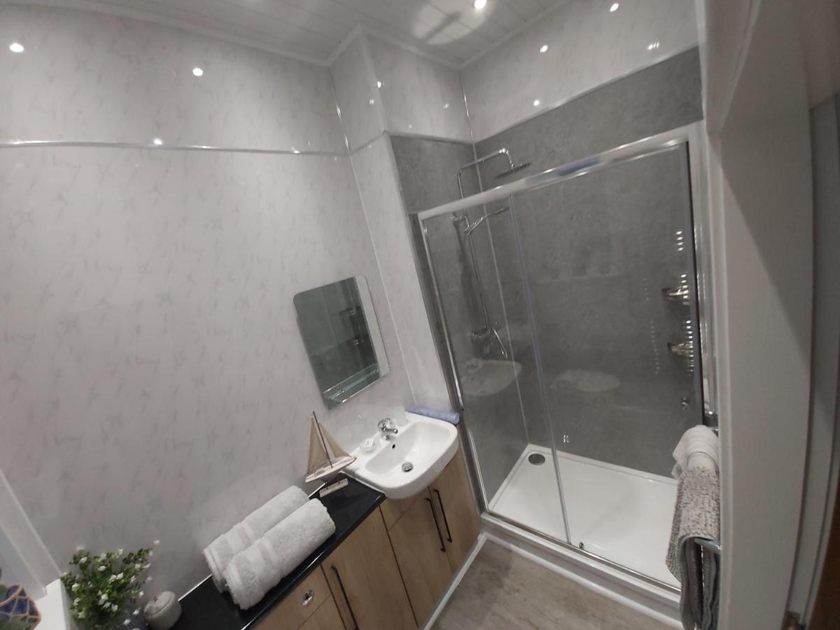 One Bedroom Flat, Very Close To Town Center. Oban Buitenkant foto