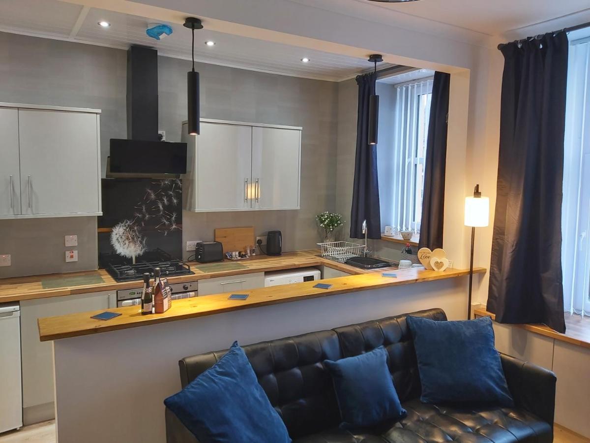 One Bedroom Flat, Very Close To Town Center. Oban Buitenkant foto